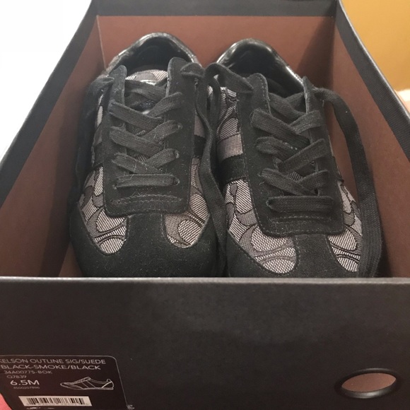 🚨 Black & White Coach Sneakers 🚨 - Picture 2 of 7